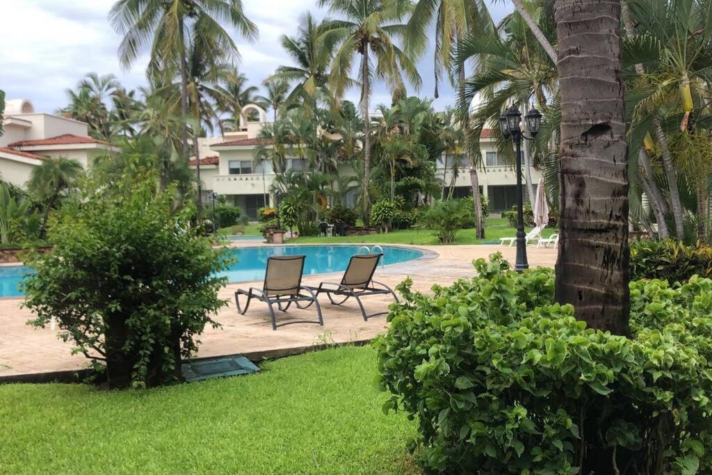 Hermoso Apartamento En Manzanillo Con Alberca Y Cancha De Tenis, Ideal Para Relajarse Y Disfrutar De Una Escapada Tranquila En El Paraiso Tropical Экстерьер фото