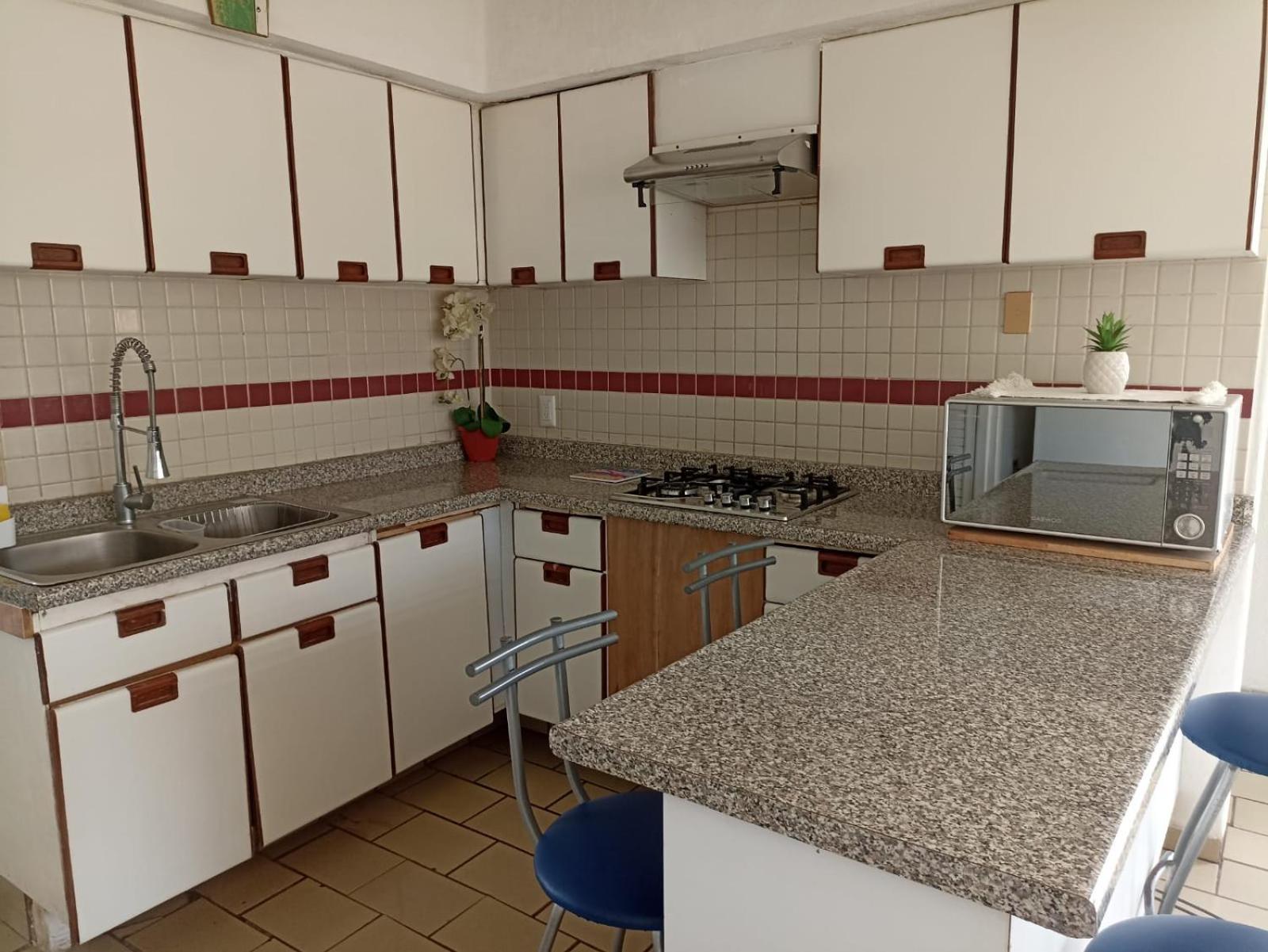 Hermoso Apartamento En Manzanillo Con Alberca Y Cancha De Tenis, Ideal Para Relajarse Y Disfrutar De Una Escapada Tranquila En El Paraiso Tropical Экстерьер фото